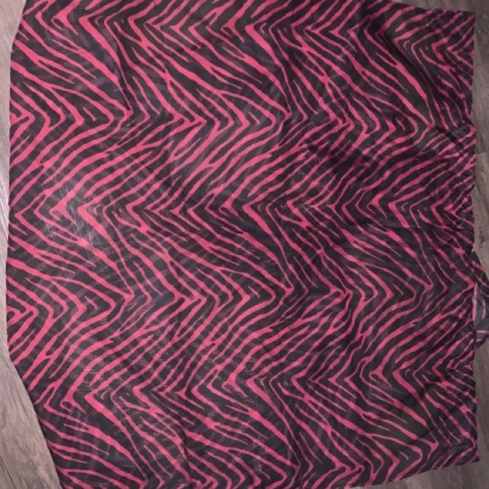 Pink Zebra Curtain - AMAZING condition